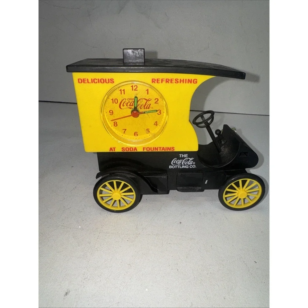 Vintage 1996 Coca-Cola Bottling Co. Antique Car Alarm Clock 'At Soda Fountains'